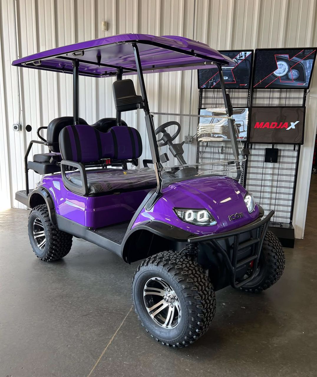 2022 ICON i40L LSV Electric Golf Cart!